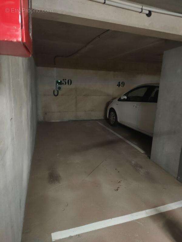 Parking à PARIS-13E