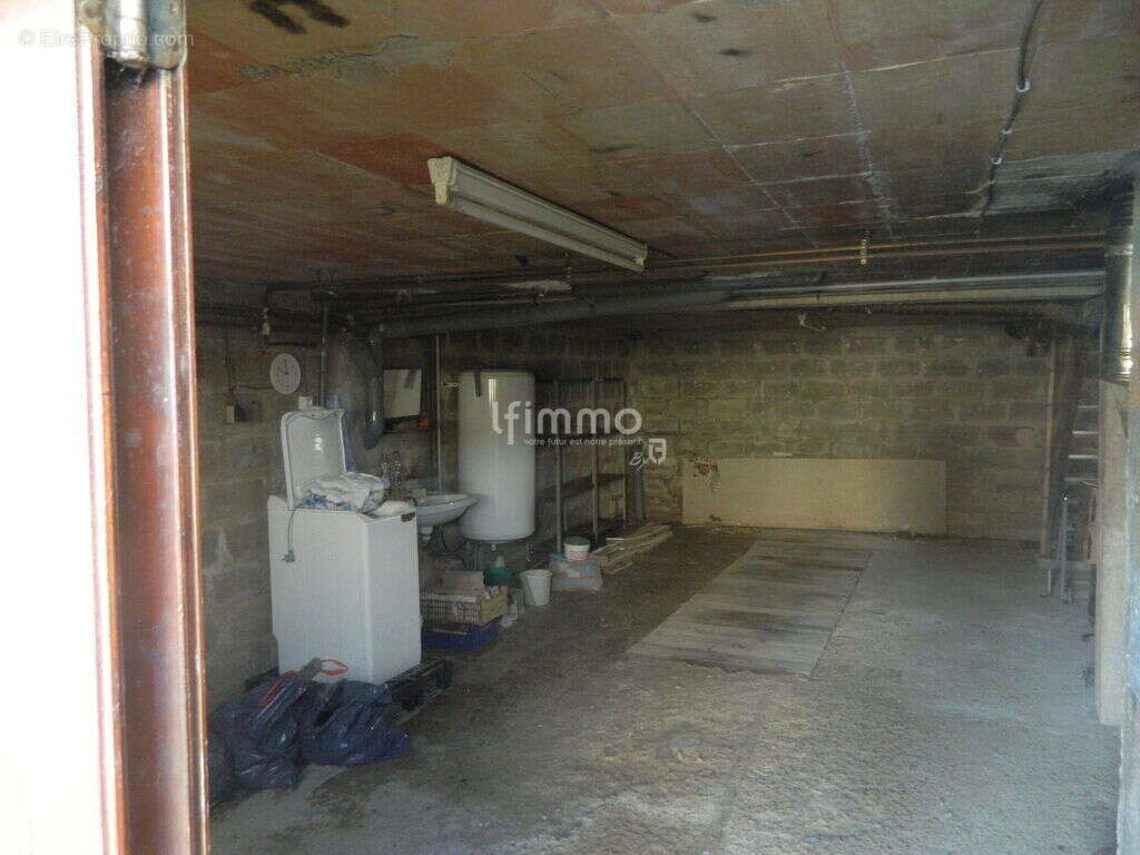 Maison à SAINT-GENGOULPH