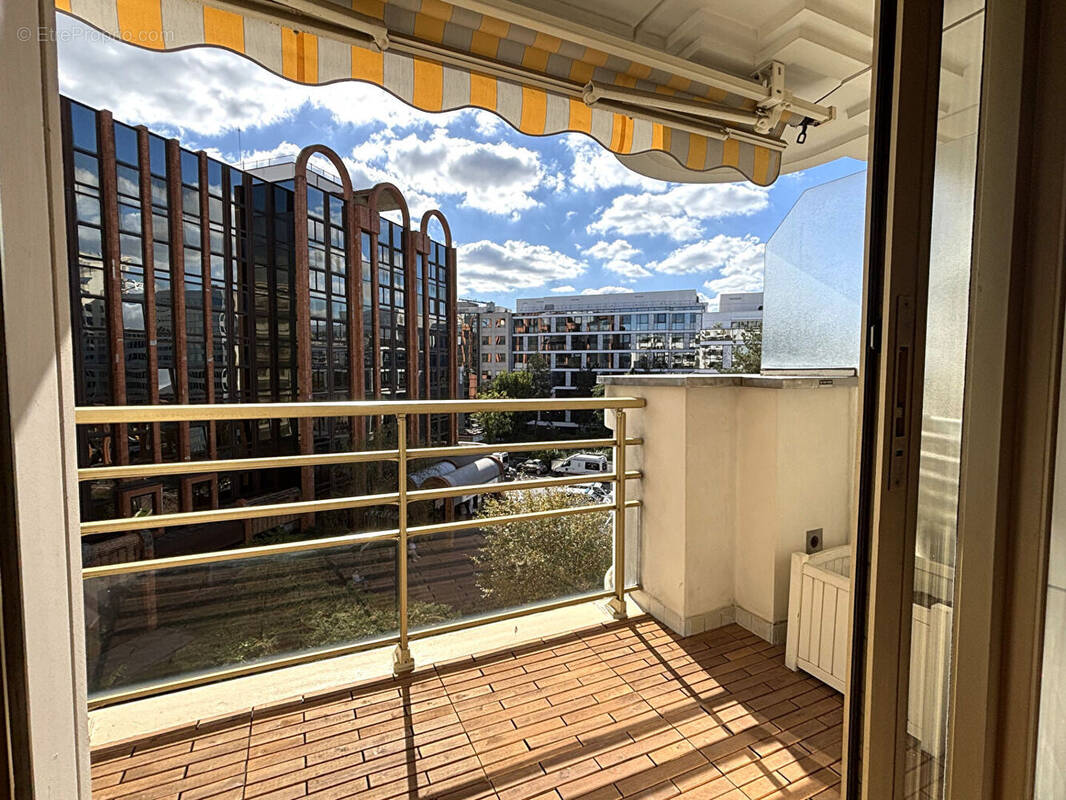 Appartement à LEVALLOIS-PERRET