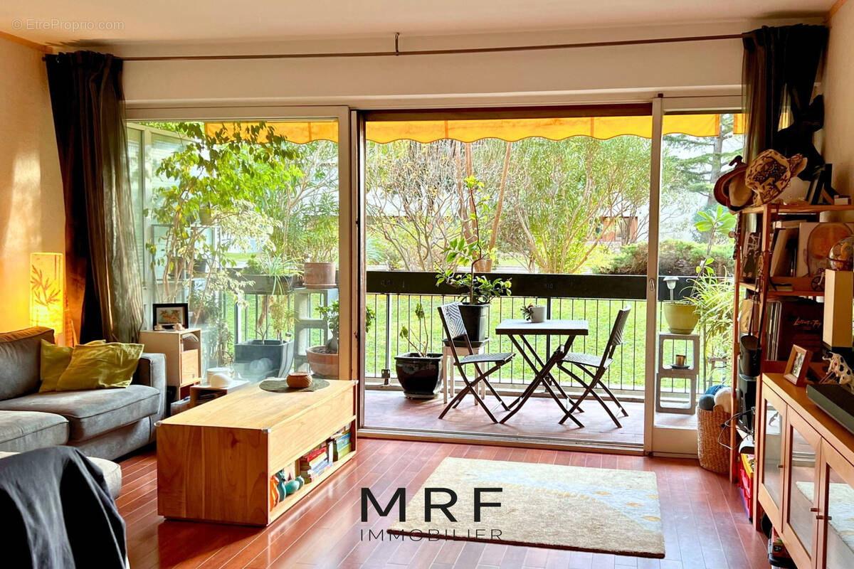 Appartement à MARSEILLE-6E