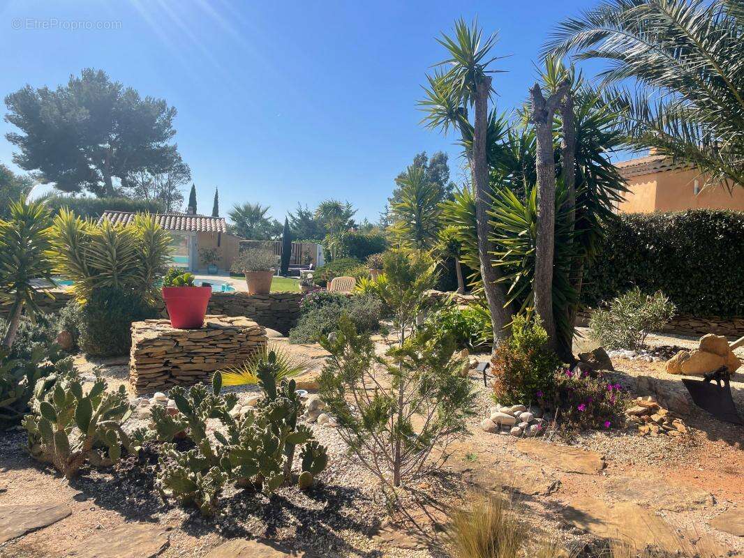 Maison à LA CADIERE-D&#039;AZUR