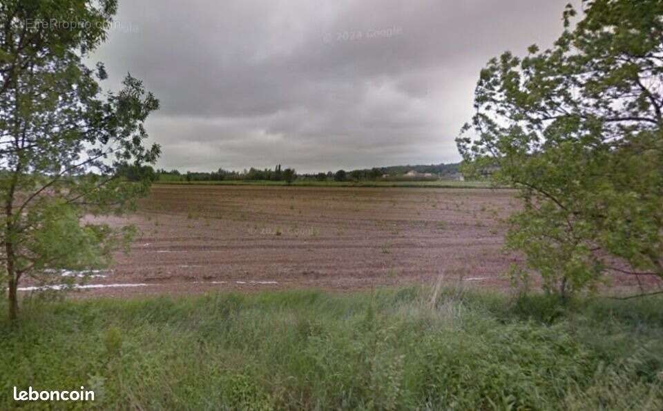 Terrain à LEZIGNAN-LA-CEBE