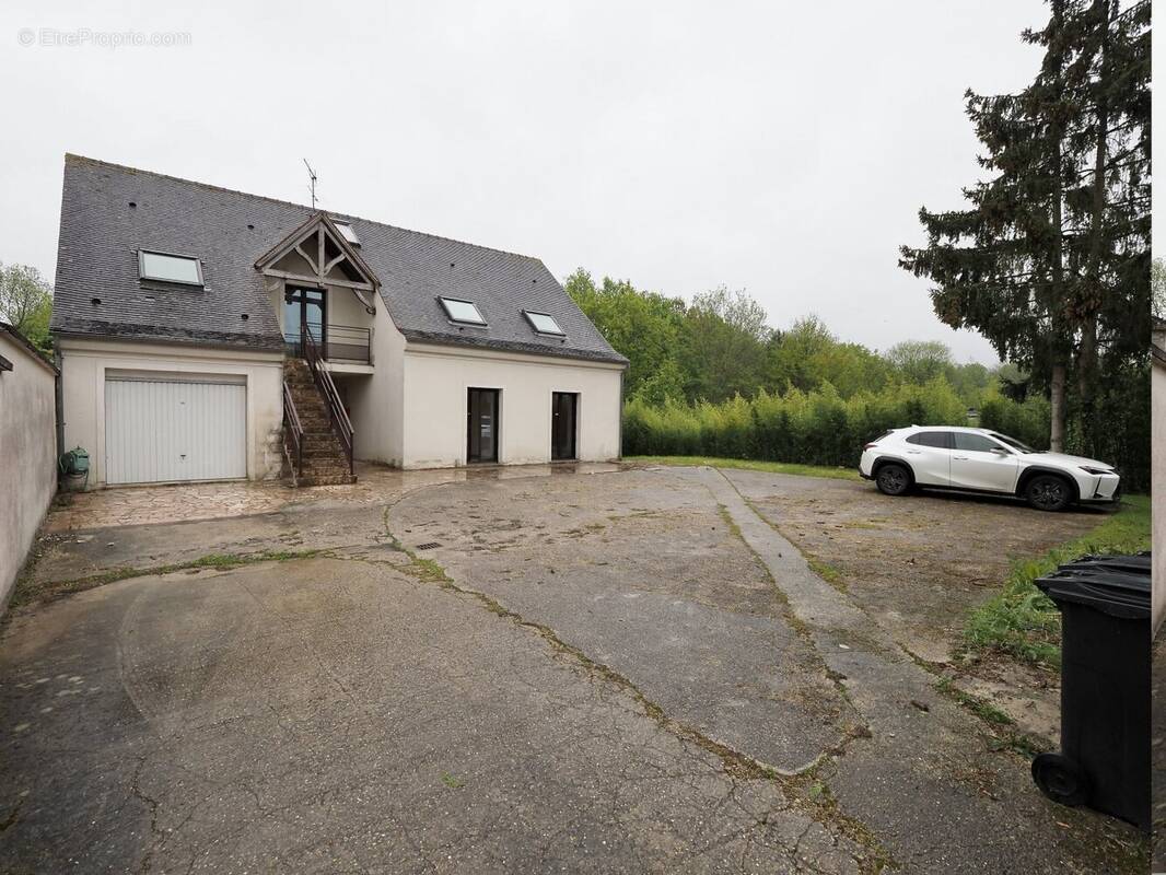 Maison à LE CHATELET-EN-BRIE