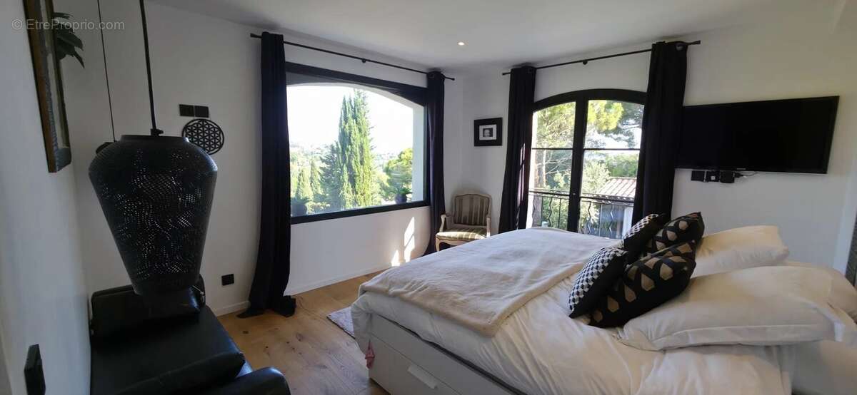 Maison à MOUGINS
