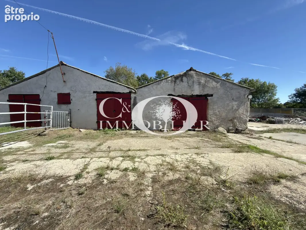 Ensemble immobilier   Ancien corps de ferme   Plus de 7 hectares - photo 18