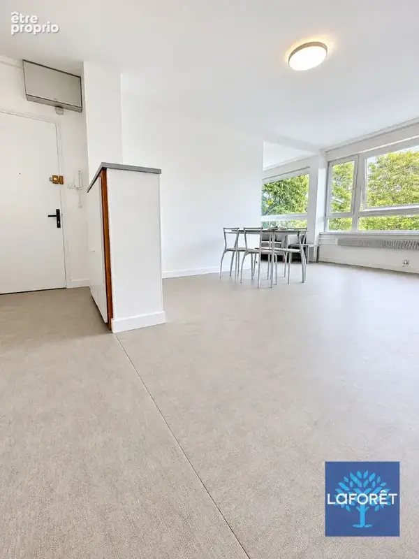 NANCY   Quartier Fac de Lettres Bel Appartement de 3 pièces lumineux et  meublé de  65 m2 2 Chambres  Vue dégagée GARAGE fermé e - photo 6