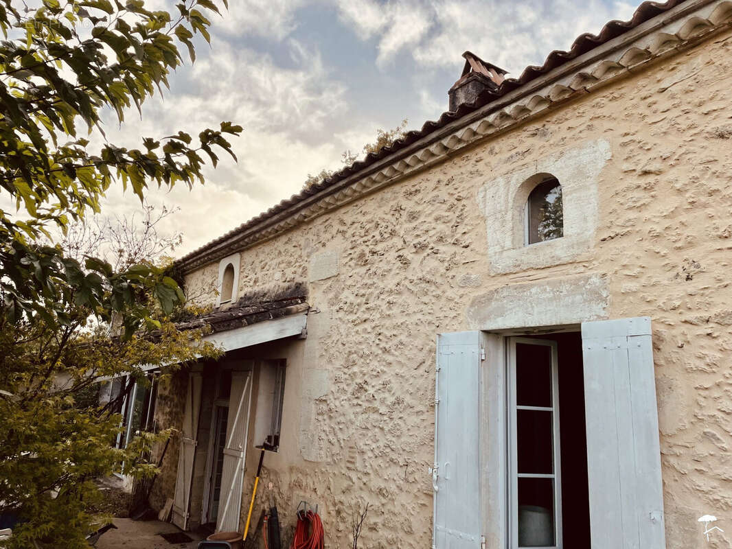Maison 180 m² à Sauternes  - photo 8