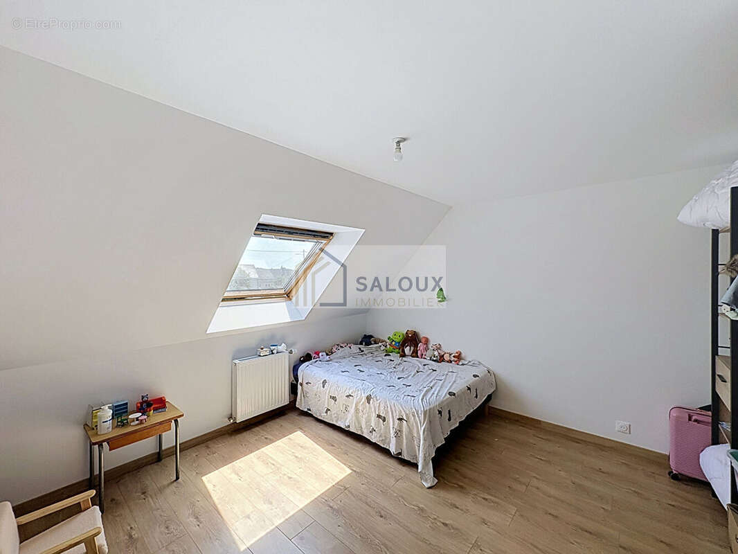 MUZILLAC - centre ville - maison T5 de 110 m² habitables - photo 11