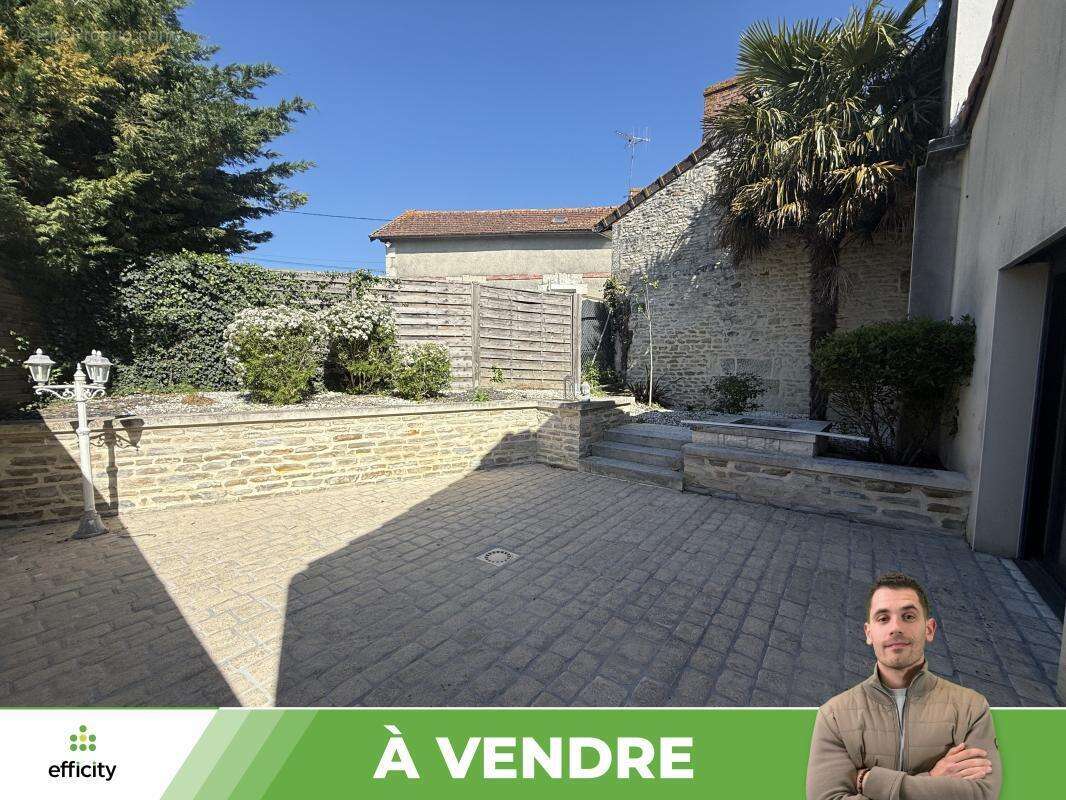 Maison à JAUNAY-CLAN