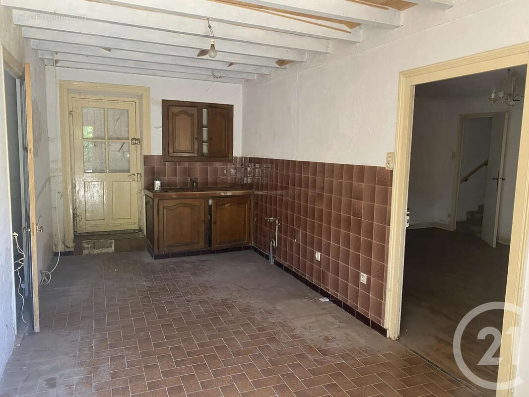 Maison 5 pièces 86 m² à vendre à Savigny-En-Revermont (71580) - photo 2