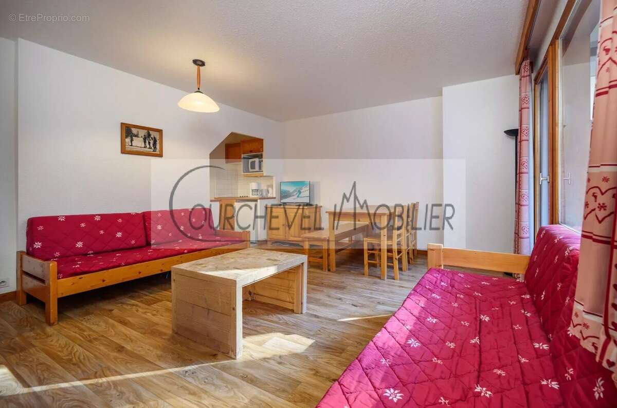 Appartement à LA PERRIERE