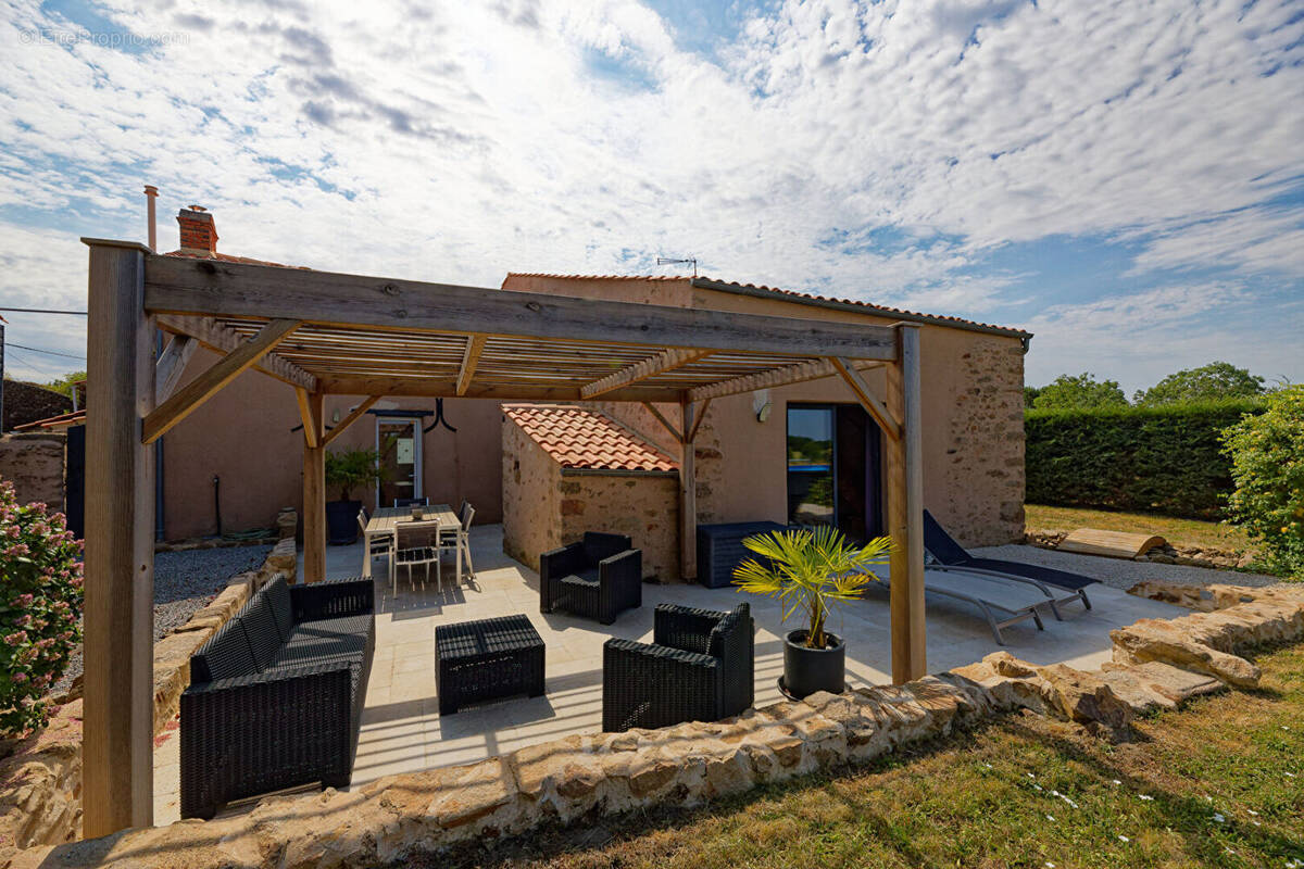 Maison à LEGE