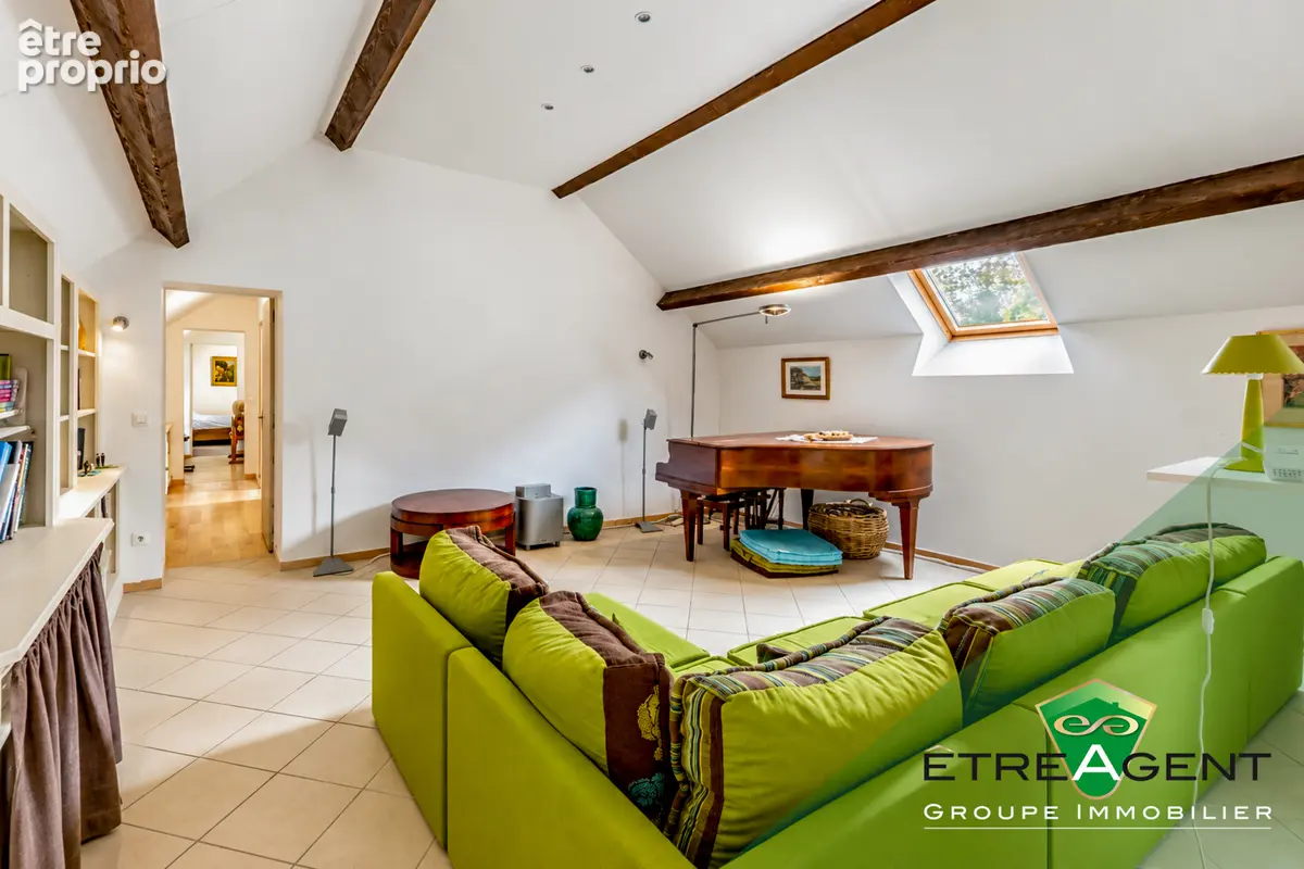 Maison LONGNY LES VILLAGES - 231 m² - 6 chambres - photo 16
