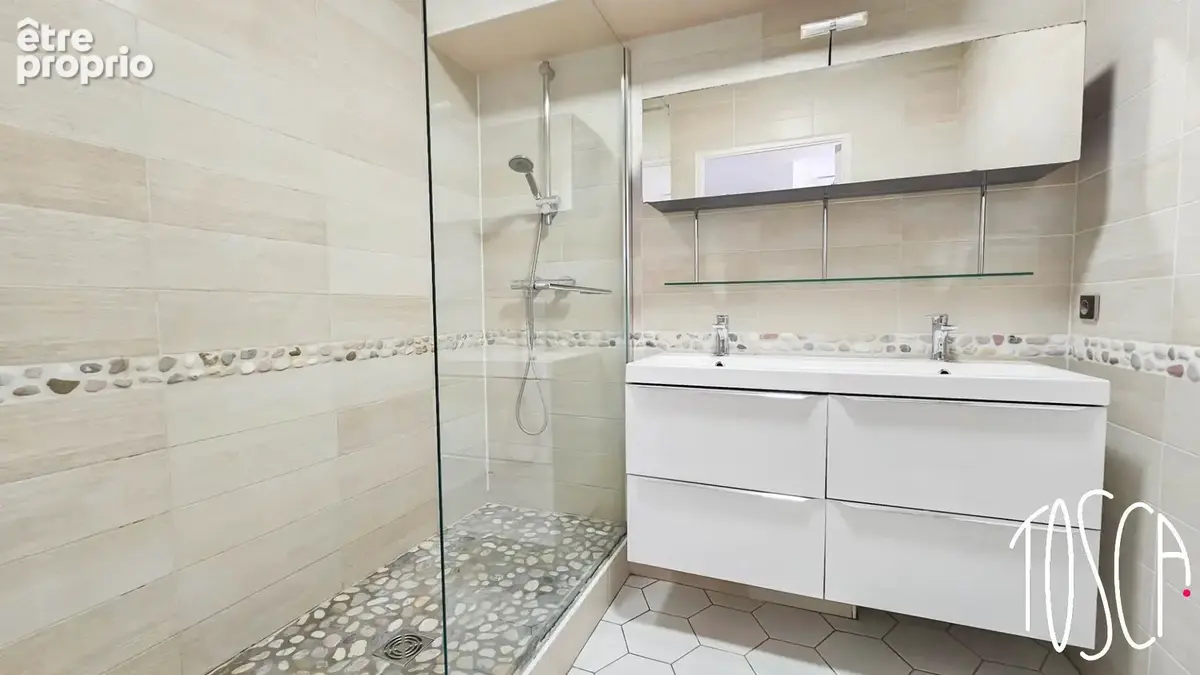 En plein coeur du centre ville  de thiais -  4 pieces - 81 m² - parking - cave - balcon - photo 9