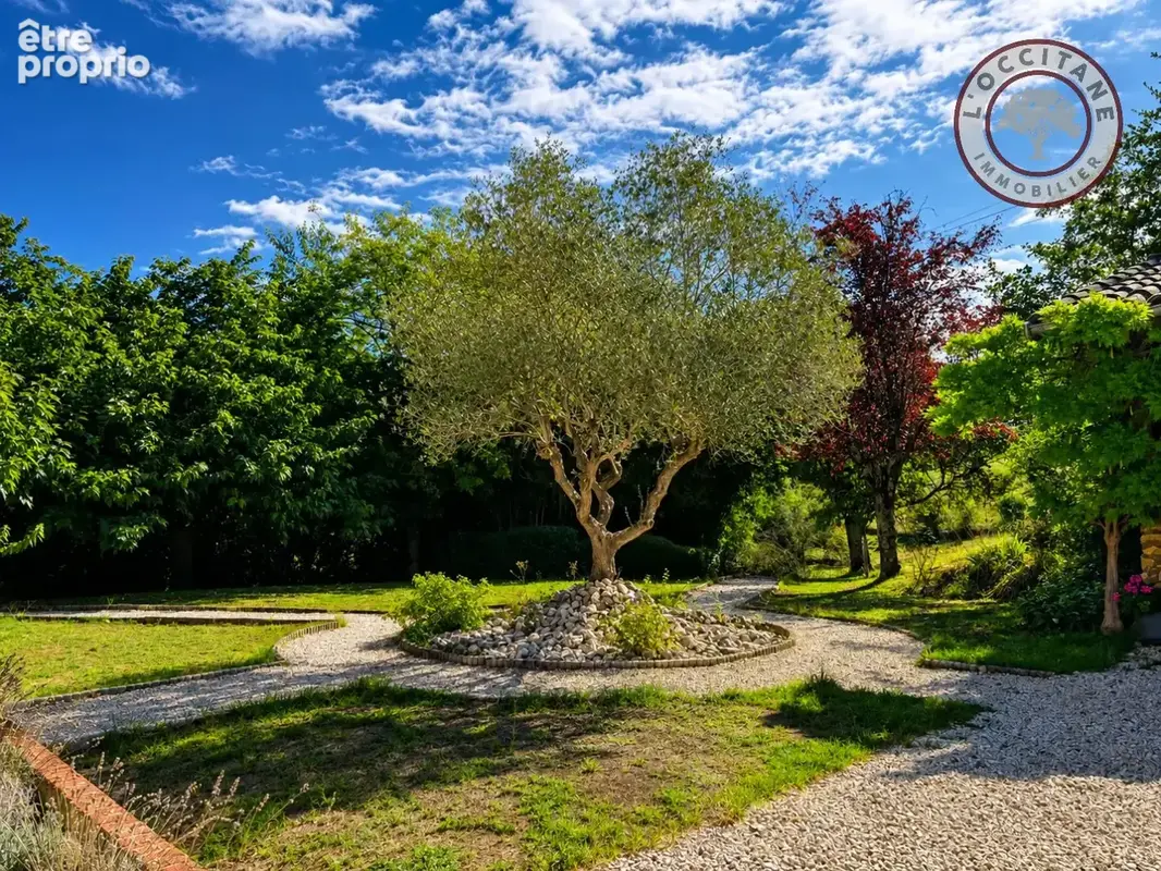 Maison de caractère avec piscine, dépendances et 2,4 hectares - photo 15