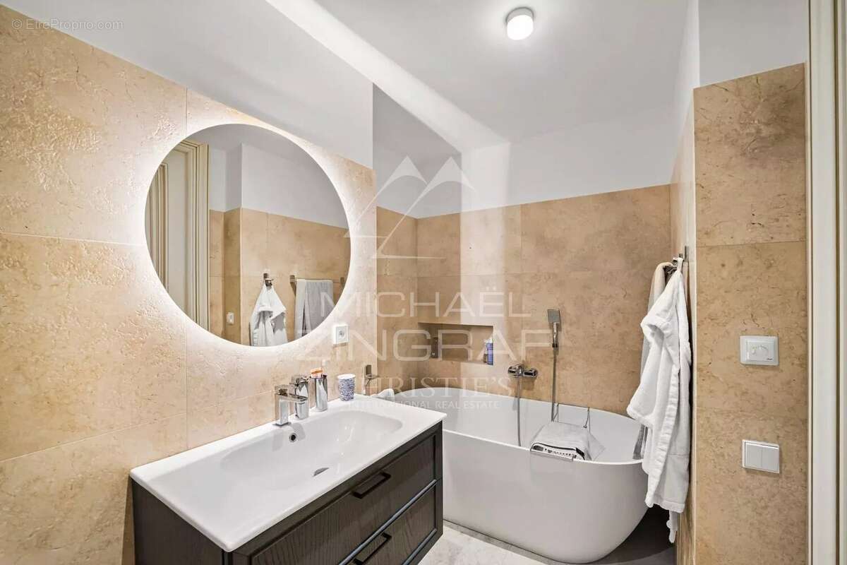 Maison à ROQUEBRUNE-CAP-MARTIN