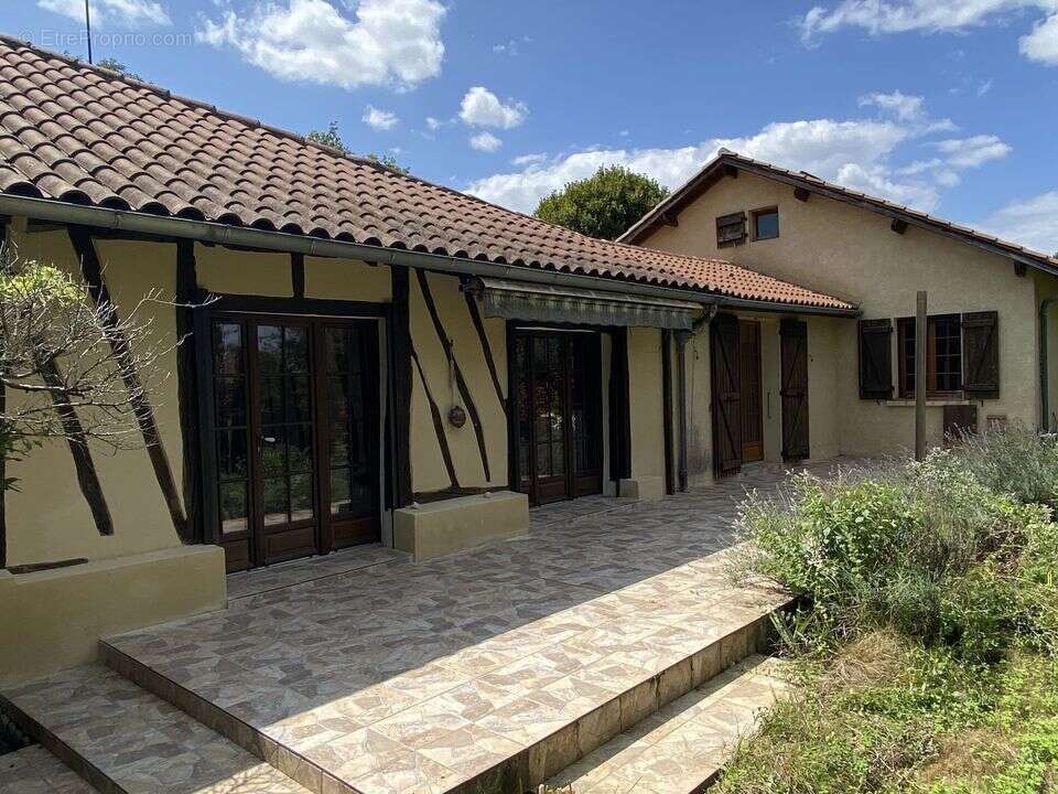 Maison à CAZAUBON