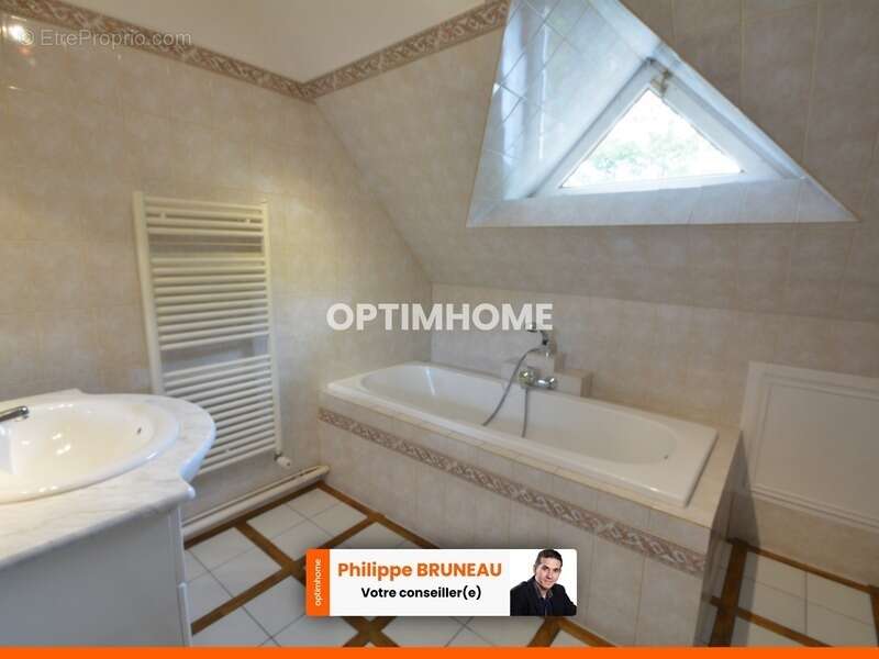 Maison à SYLVAINS-LES-MOULINS