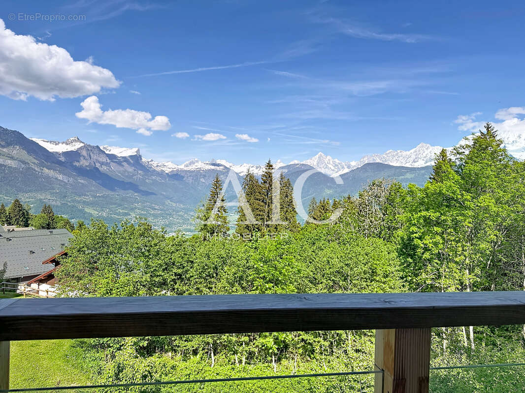 Appartement à COMBLOUX