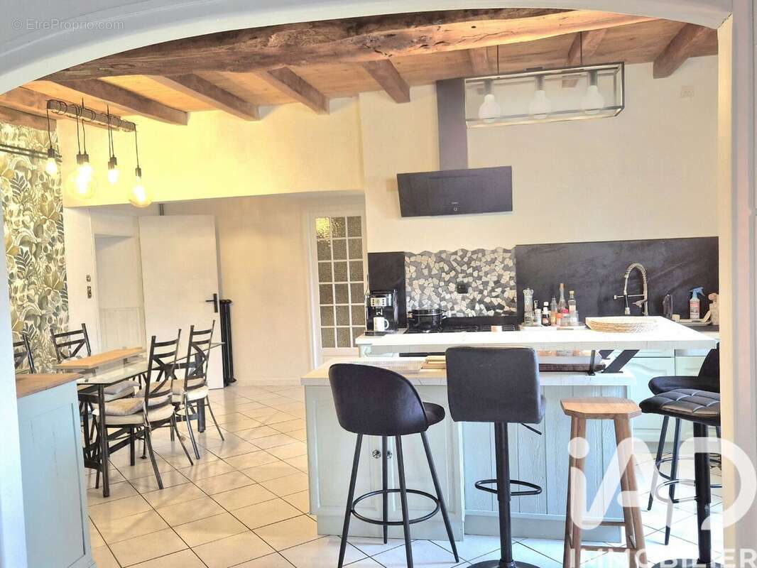 Photo 2 - Maison à VENANSAULT