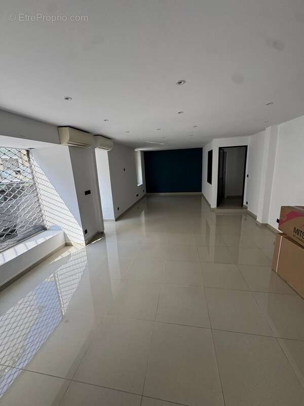 Commerce à MARSEILLE-5E