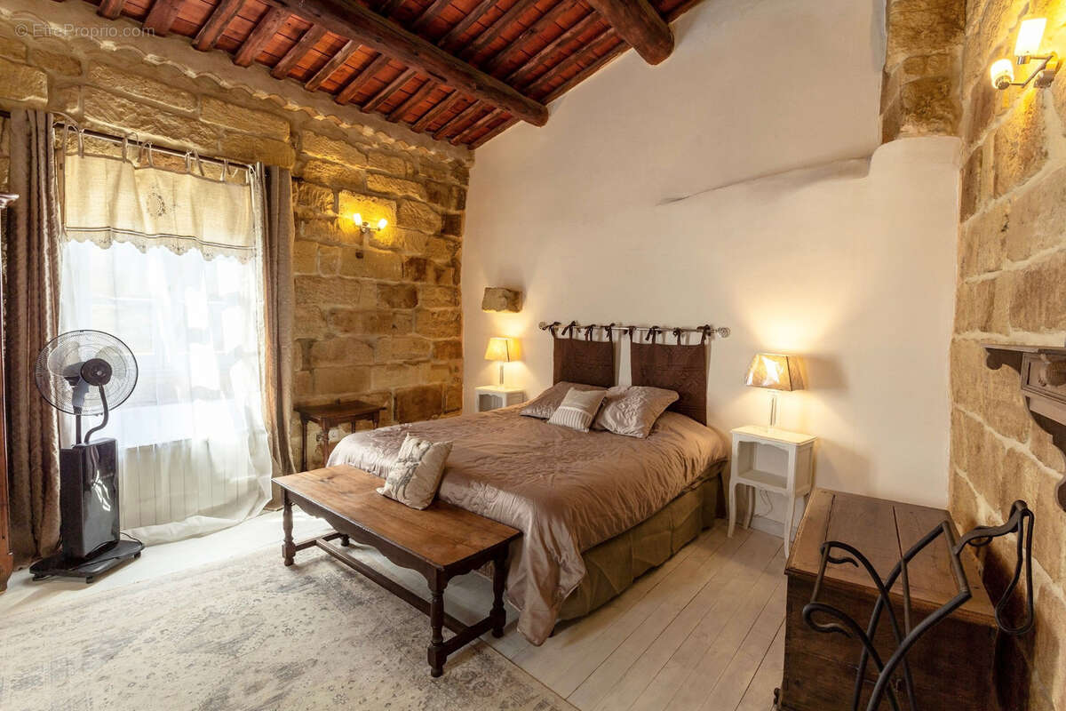 Une belle authentique au cœur du centre historique d'uzes - photo 11
