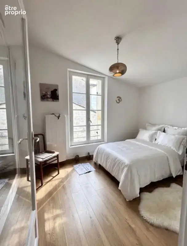 Saint-André de Cubzac , plus précisément à La lande de Fronsac ,au calme proche des vignobles ,Découvrez cette Maison de Village - photo 16
