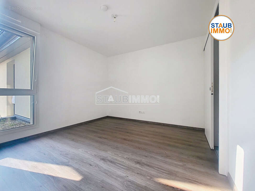 Appartement 43 m² à Saint-Louis  - photo 9