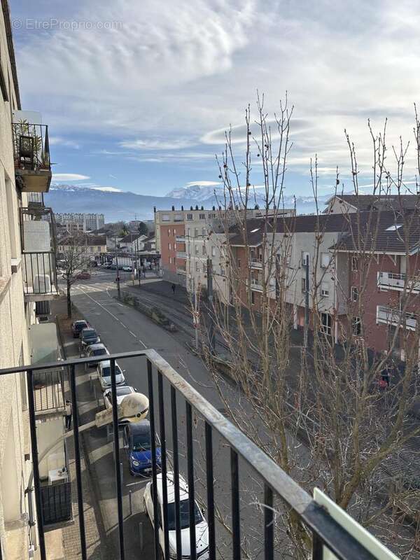 Appartement à FONTAINE