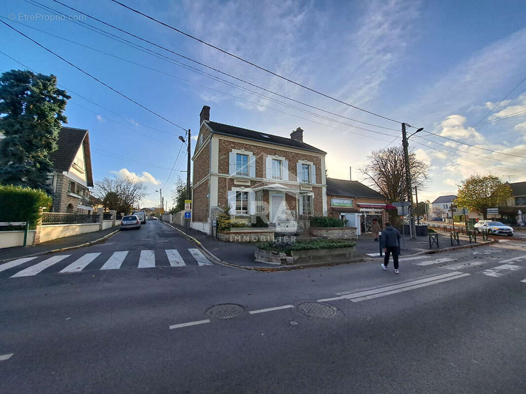 locaux commerciaux / appartement / maison 145 m2 - photo 15