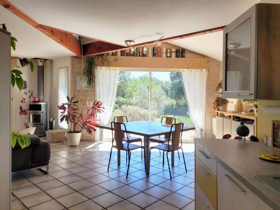 Maison à GINASSERVIS