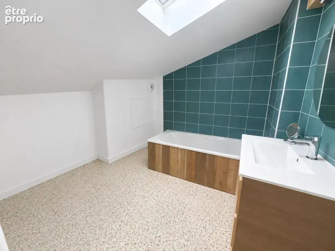 Maison À Vendre T5 Hyper Centre - photo 8
