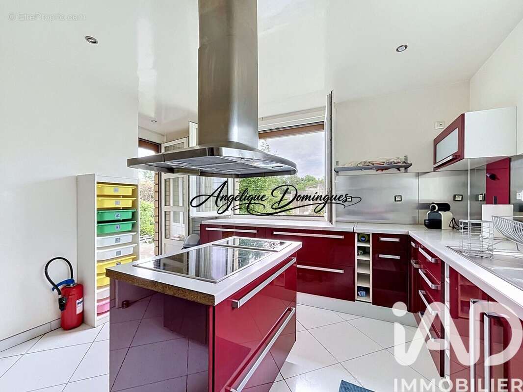 Maison 134 m² à Aubergenville  - photo 4
