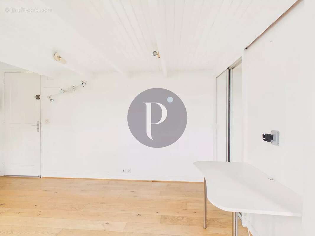 Appartement à VERRIERES-LE-BUISSON
