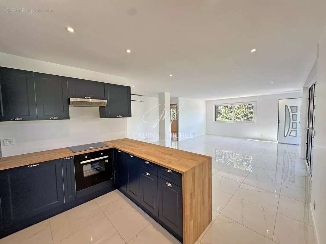 Appartement à VALBONNE