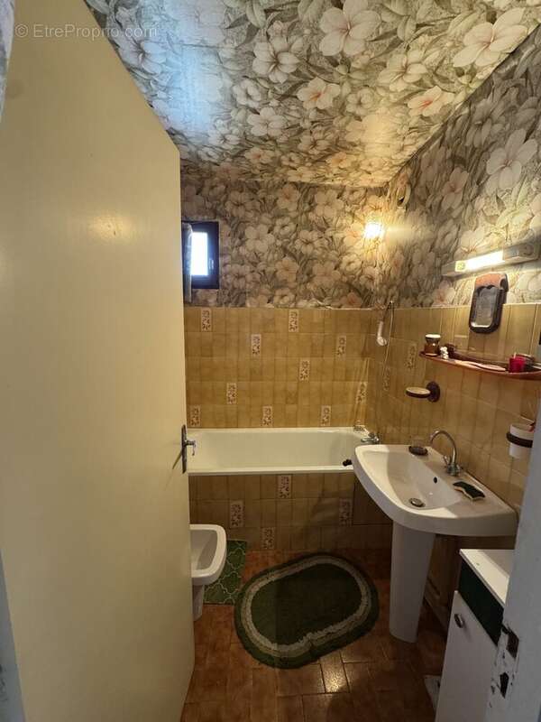 Appartement à SAUSSET-LES-PINS