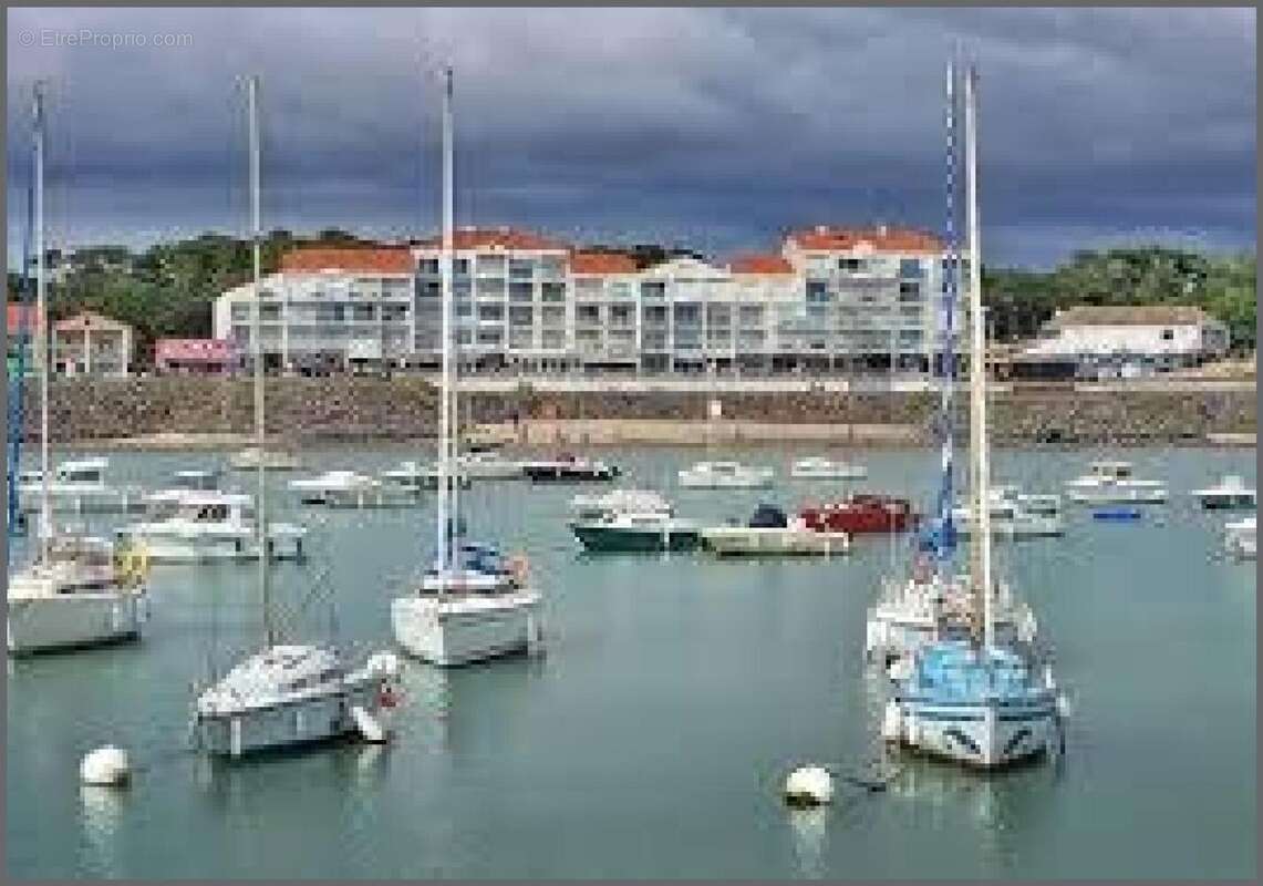 Photo 2 - Commerce à JARD-SUR-MER