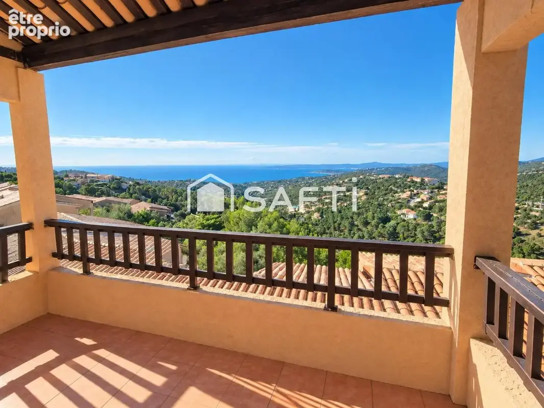 Photo 1 - Appartement à ROQUEBRUNE-SUR-ARGENS