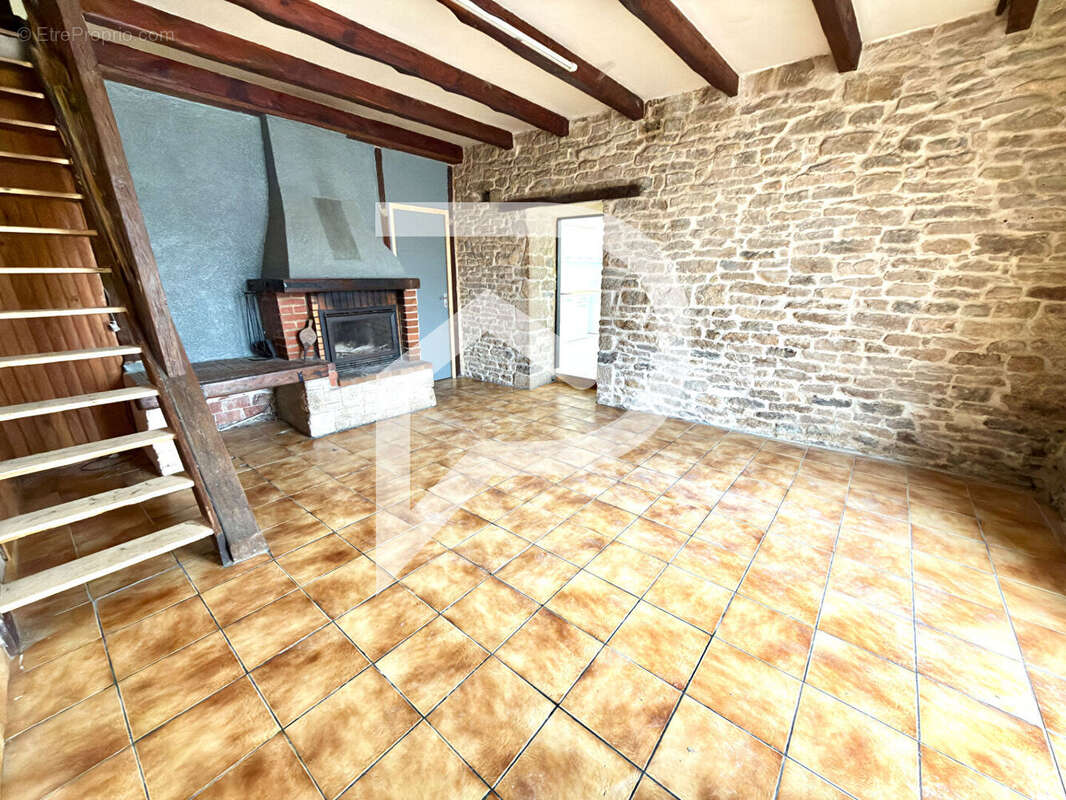 Maison à CHAMPSEVRAINE