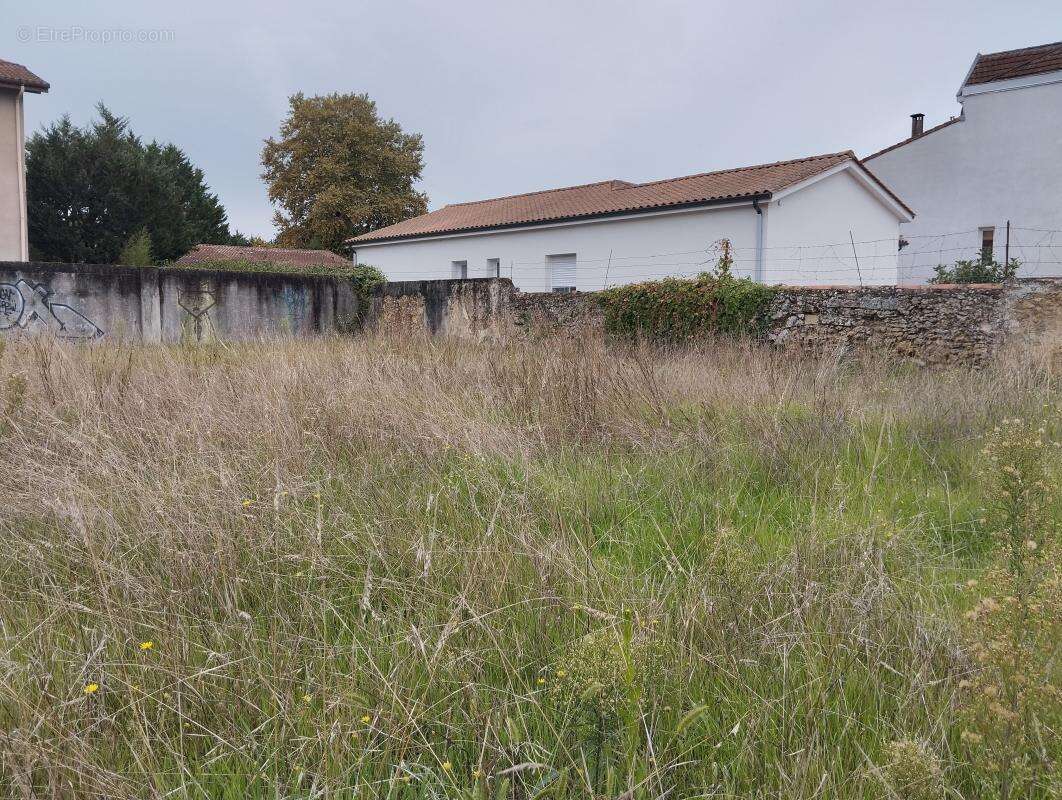 Terrain à MONT-DE-MARSAN