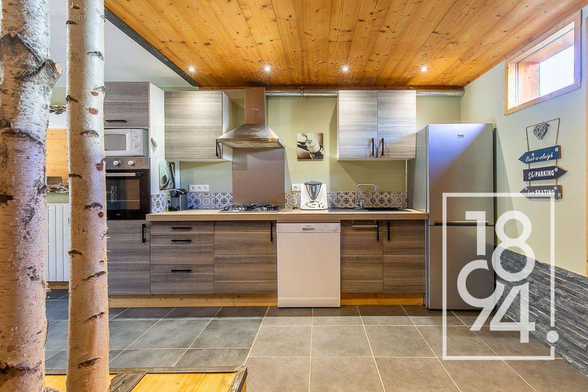 2 Maisons T8 à vendre Uvernet Fours 04 (04400)  235.47 m²  Terrasses, Jardins  - photo 12