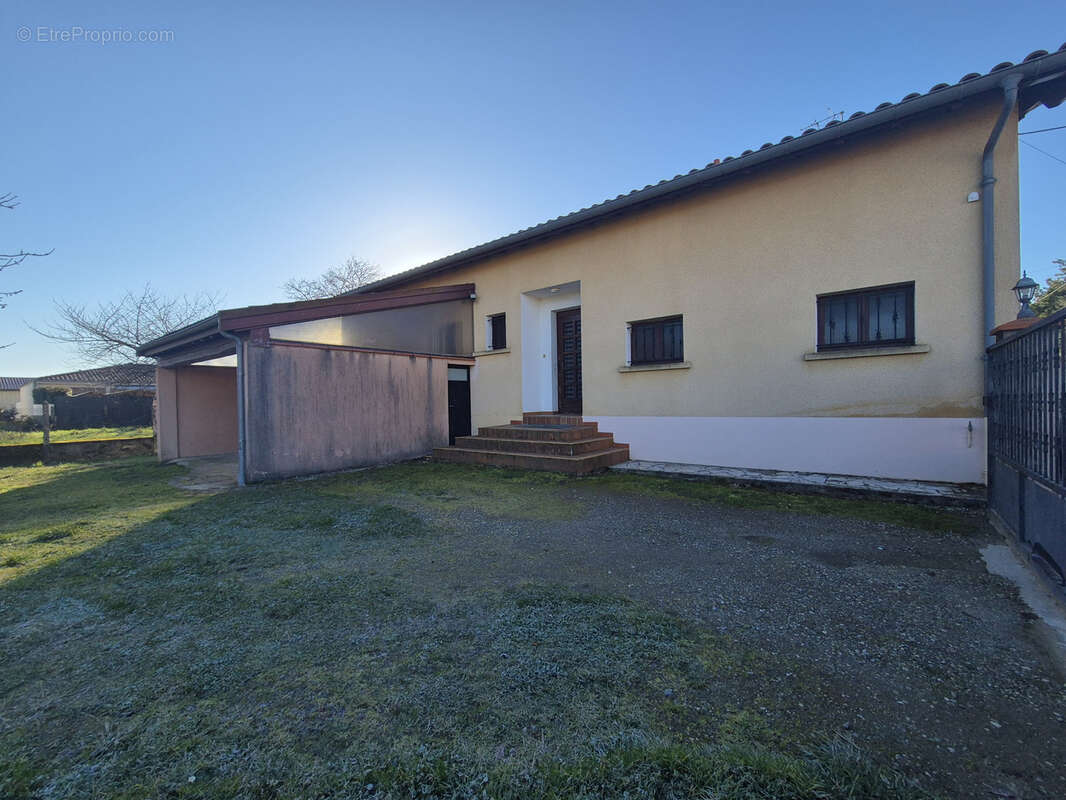 Maison à LA TOUR-DU-CRIEU