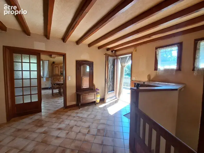 Maison 135 m² à Manzat  - photo 4