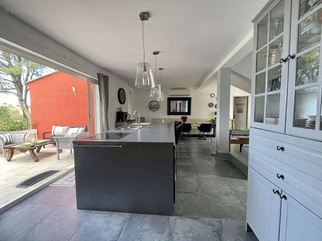 Maison à SAUVETERRE