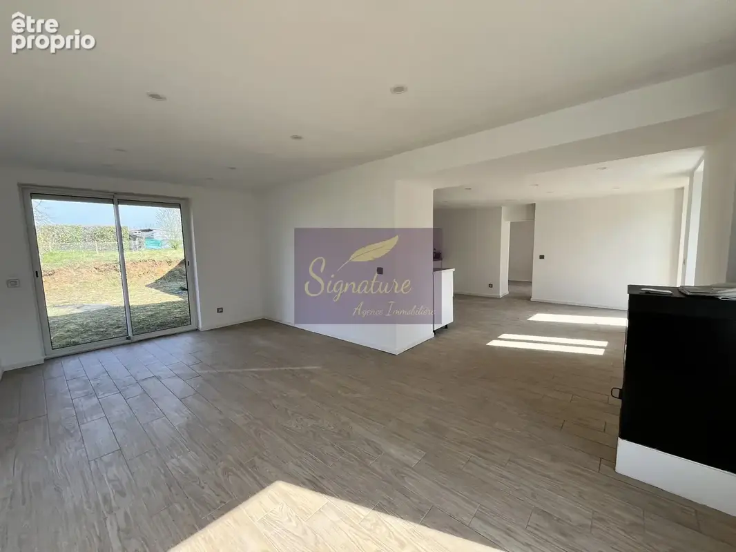 Coup de cœur Assuré pour cette maison familiale entièrement rénovée grand terrain à Lombron - photo 2