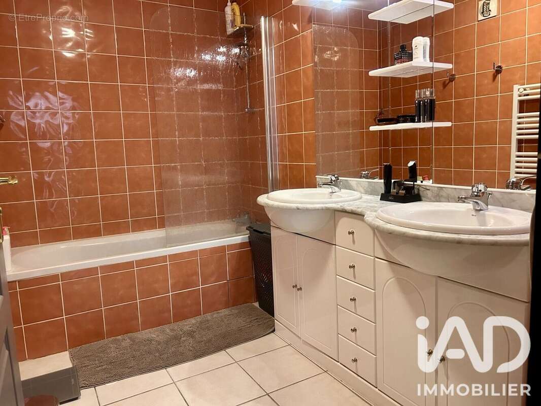Photo 5 - Appartement à SAINT-MAXIMIN-LA-SAINTE-BAUME