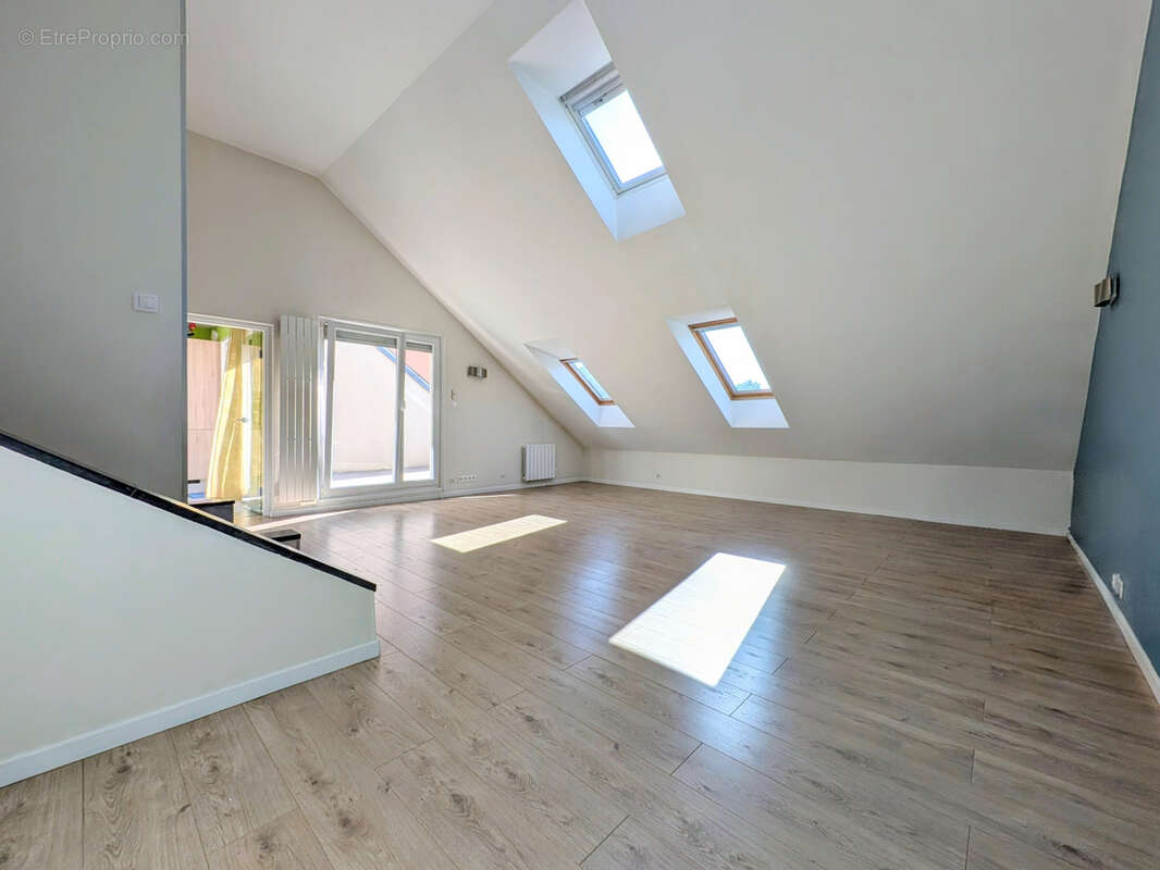 Triplex lumineux 5 pièces 109 m2 - photo 4