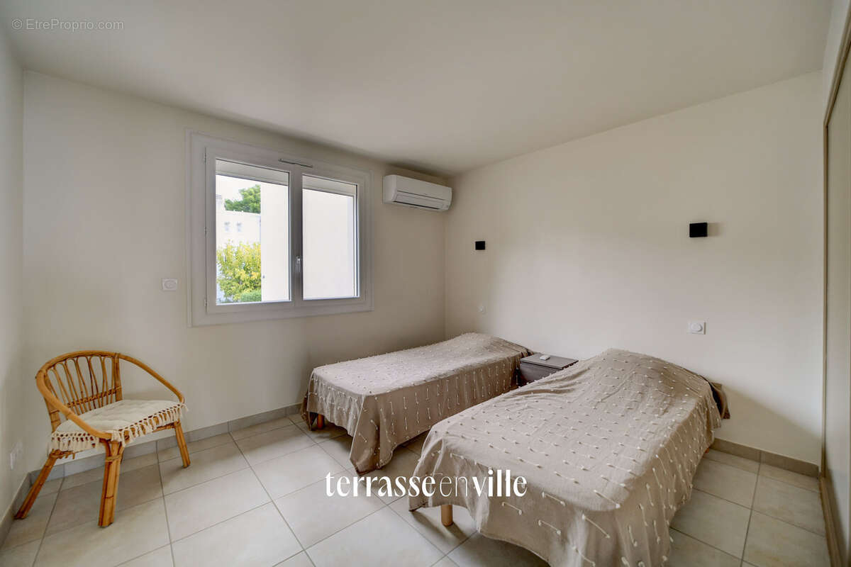 St cyr-sur-mer - promenade rose - appartement 80m2 vue mer panoramique - terrasse - garage - photo 11