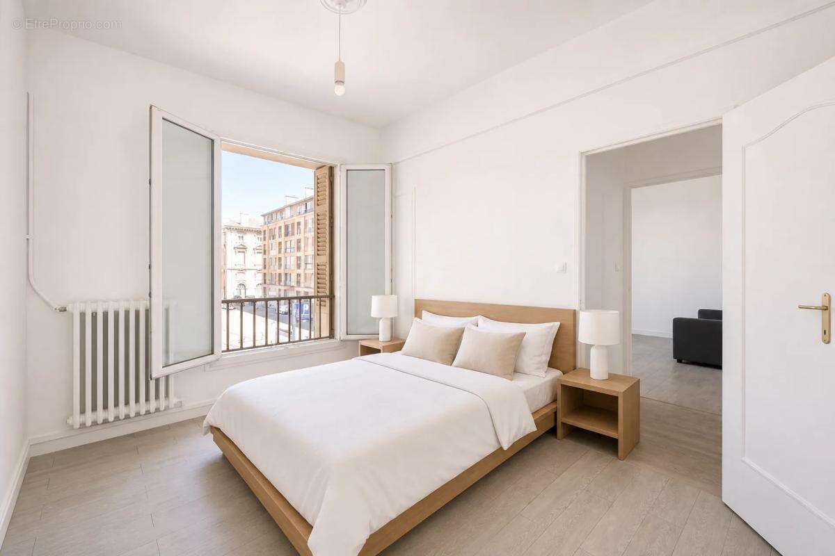 Appartement à MARSEILLE-2E