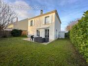 Maison à SAVIGNY-LE-TEMPLE